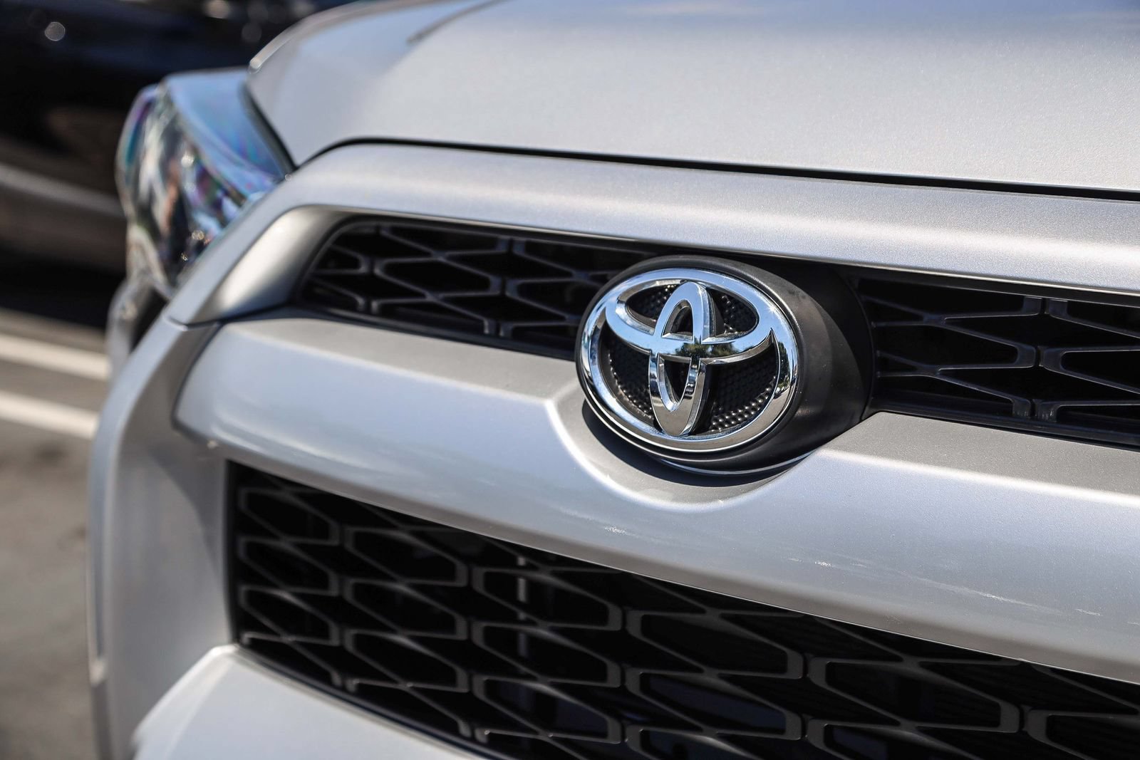 Certified 2019 Toyota 4Runner SR5 w/ Convenience Package RWD image 11