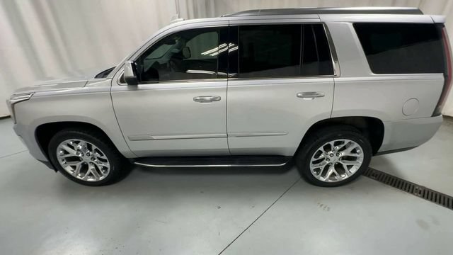 Used 2020 Cadillac Escalade Premium Luxury AWD/4WD image 5