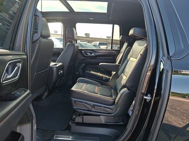 Certified 2023 GMC Yukon XL AT4 w/ Technology Package AWD/4WD image 10