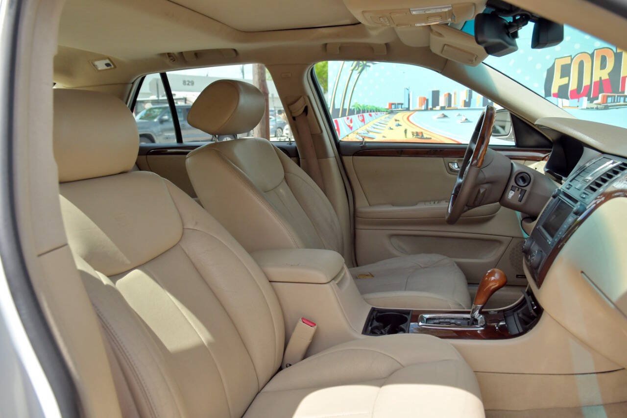 Used 2006 Cadillac DTS Performance FWD image 31
