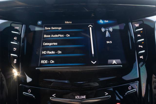 Used 2020 Cadillac Escalade Platinum image 19