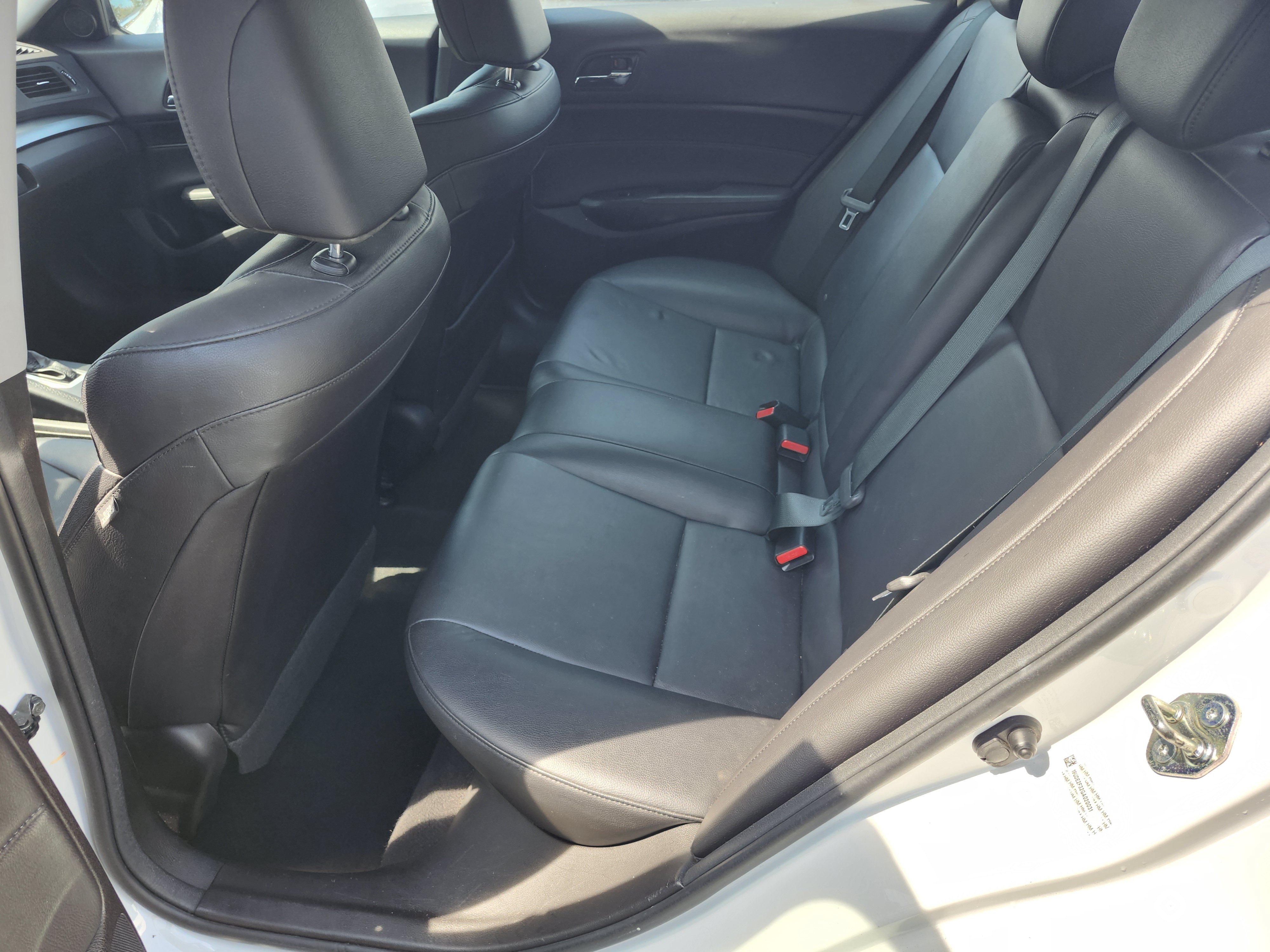Used 2016 Acura ILX FWD image 5