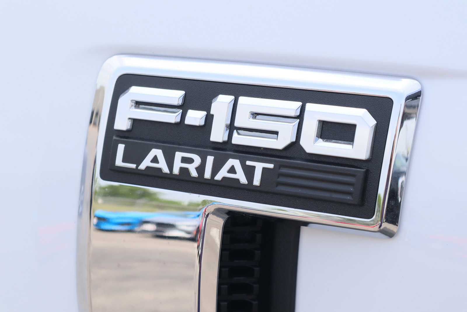 New 2025 Ford F150 Lariat w/ Equipment Group 502A High image 13