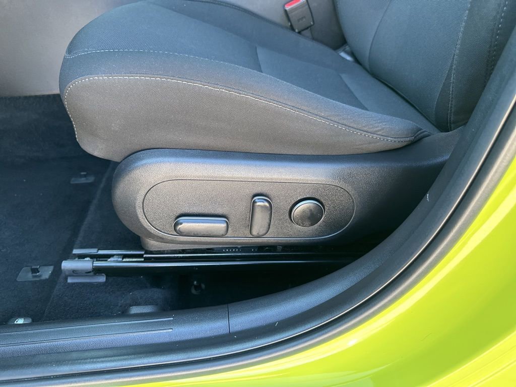 Used 2025 Hyundai Kona SEL AWD/4WD image 16