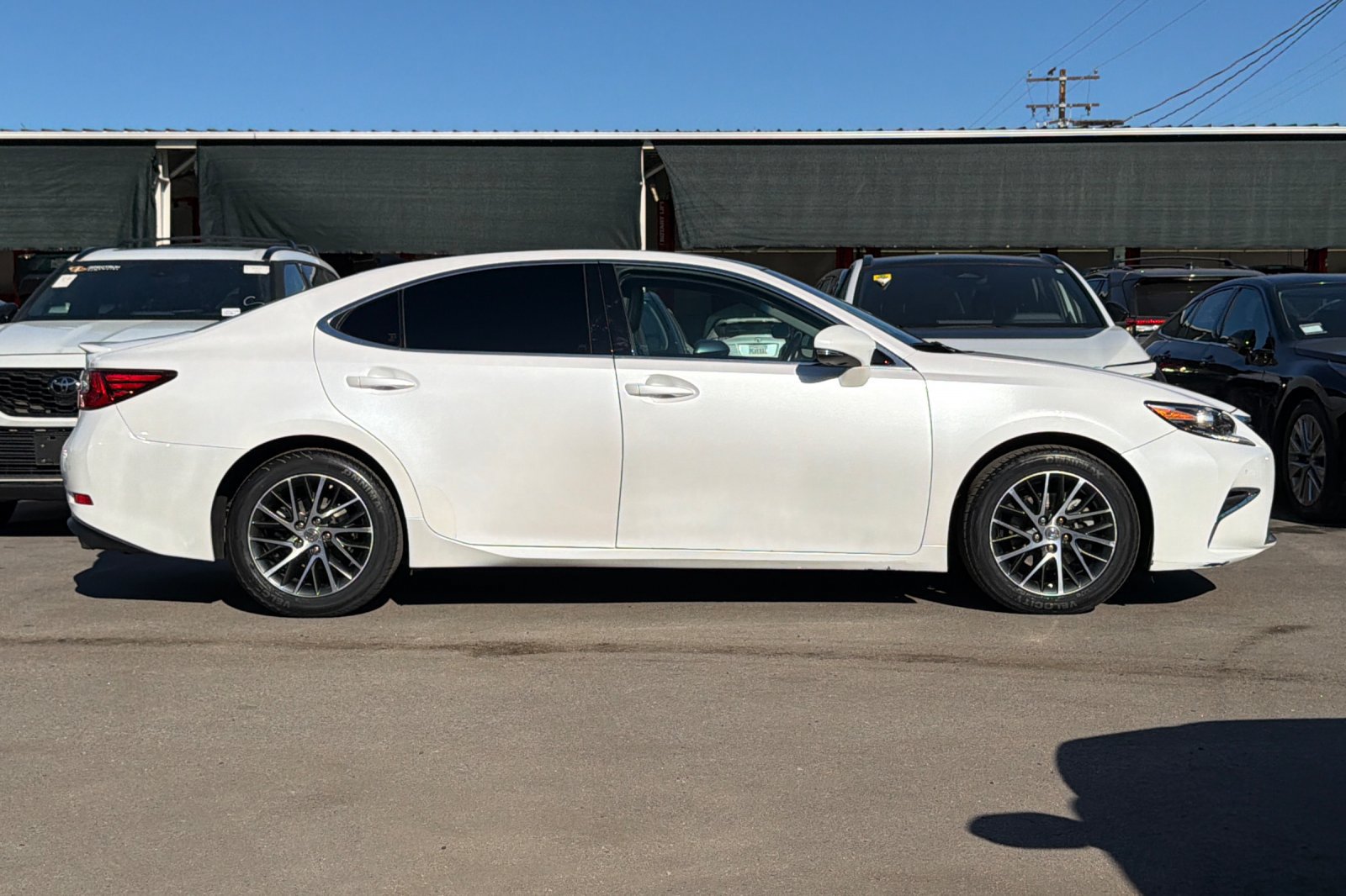 Used 2017 Lexus ES 350 FWD image 3