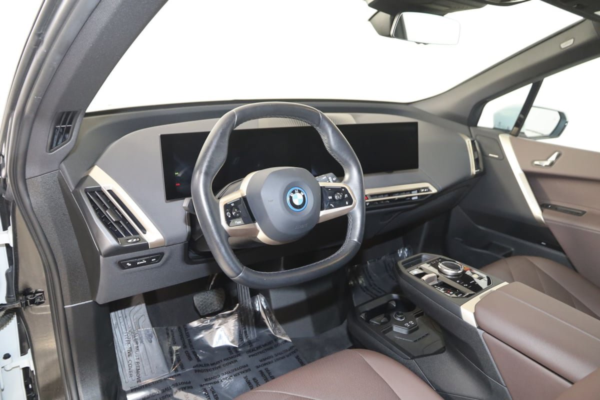 Used 2024 BMW iX xDrive50 w/ Convenience Package AWD/4WD image 26