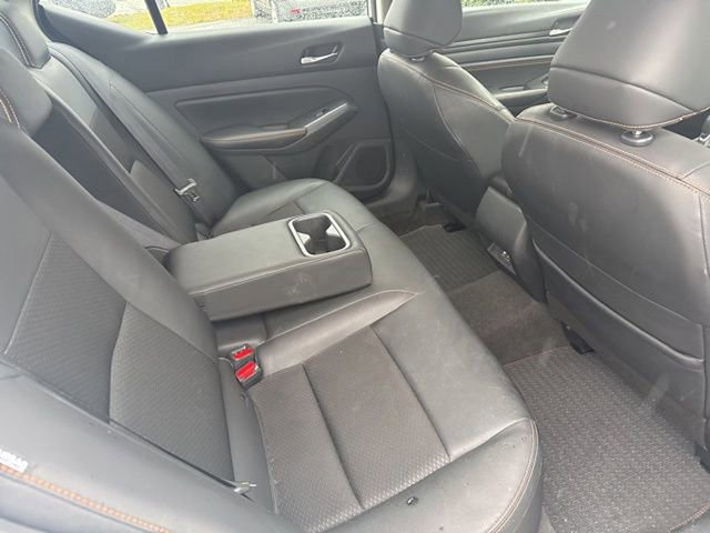 Used 2022 Nissan Altima 2.5 SR w/ Midnight Edition Package image 12