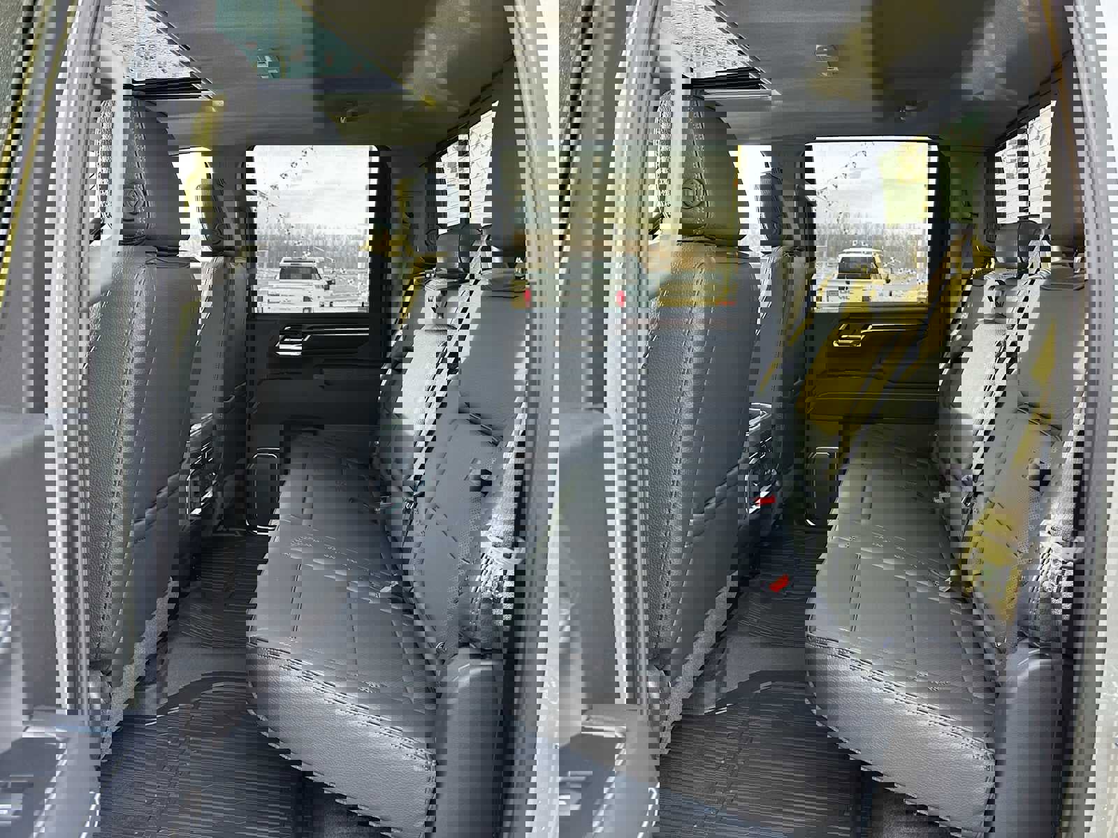 New 2026 GMC Sierra 2500 Denali w/ Denali Reserve Package image 17