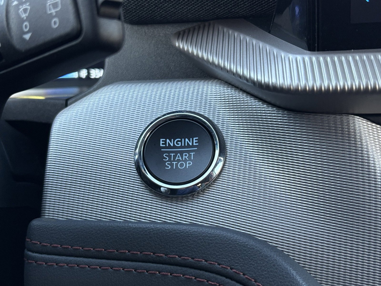 Used 2025 Ford Explorer Active image 6