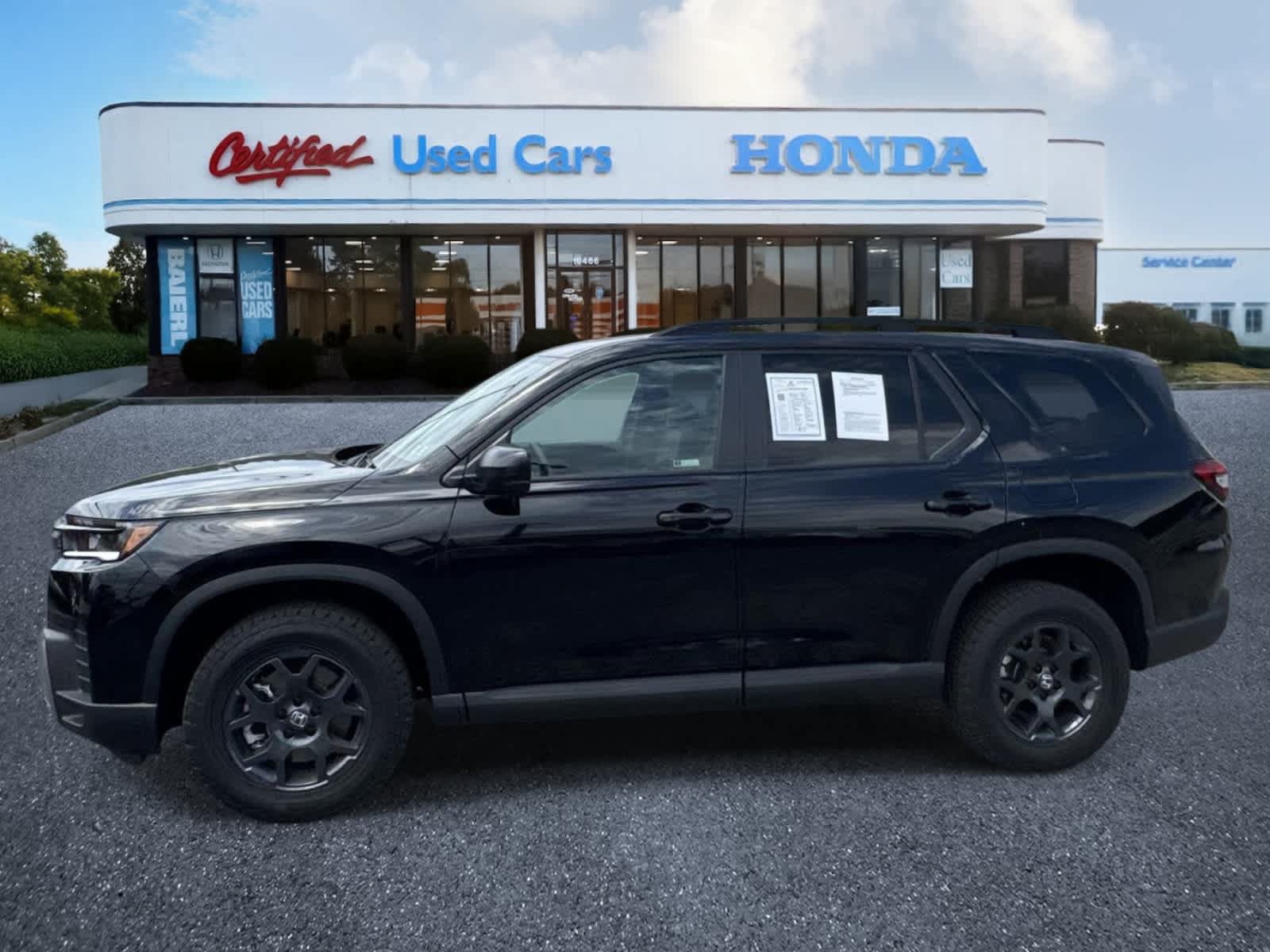 Used 2026 Honda Pilot TrailSport image 2