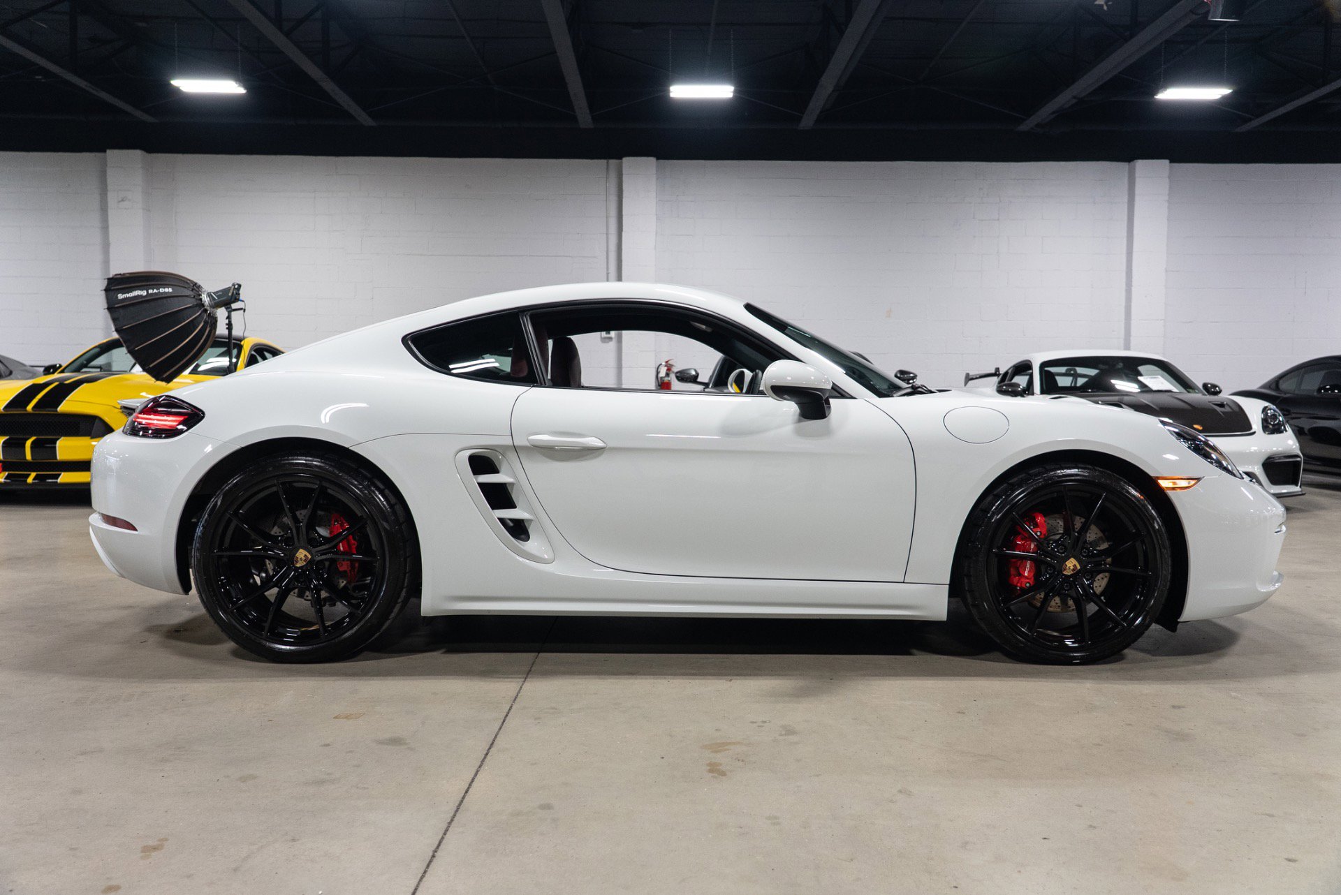 Used 2024 Porsche 718 Cayman S image 9