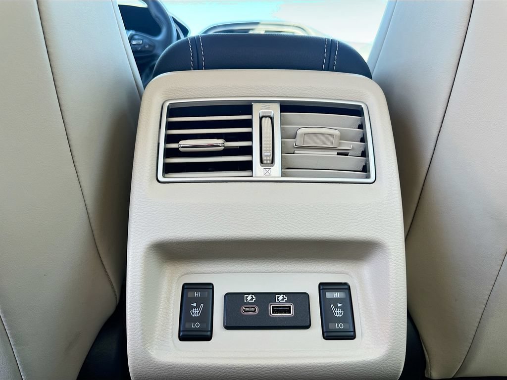 Used 2023 Nissan Maxima Platinum w/ Sport Mat Group FWD image 27