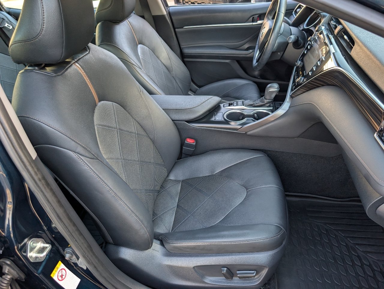 Used 2018 Toyota Camry XLE w/ Audio Package FWD image 8