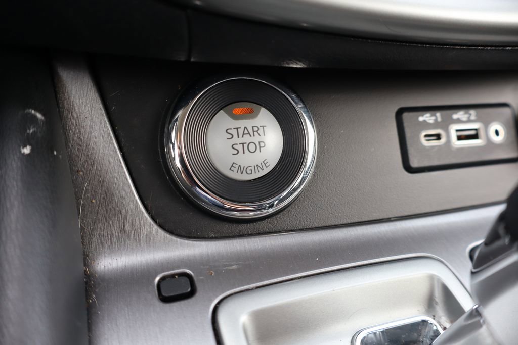 Used 2020 Nissan Murano SV AWD/4WD image 16
