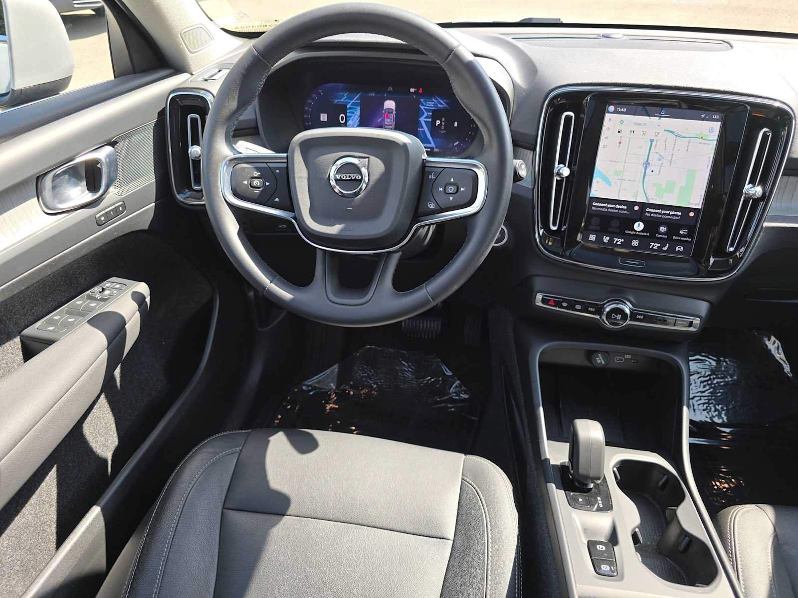 Certified 2024 Volvo XC40 B5 Core w/ Climate Package AWD/4WD image 19