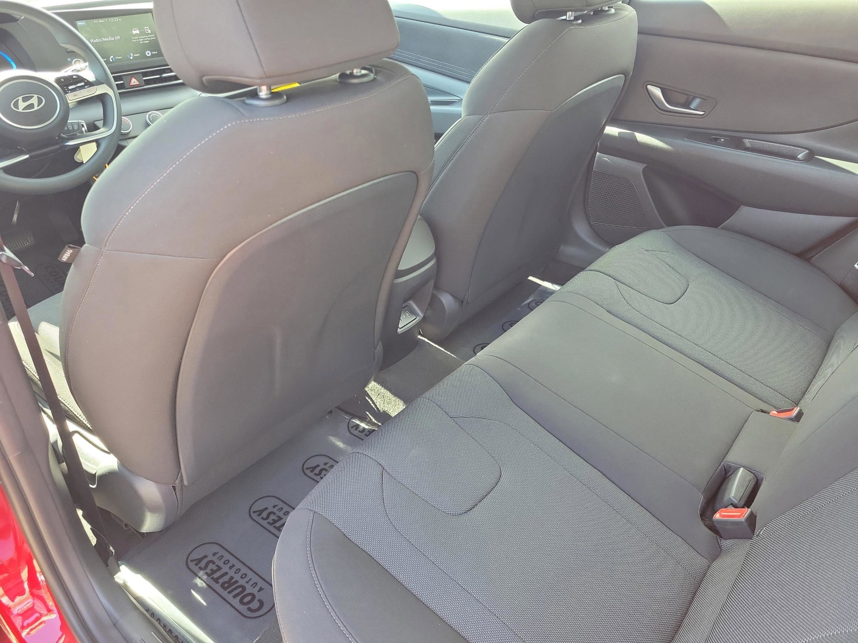 New 2026 Hyundai Elantra SE image 29