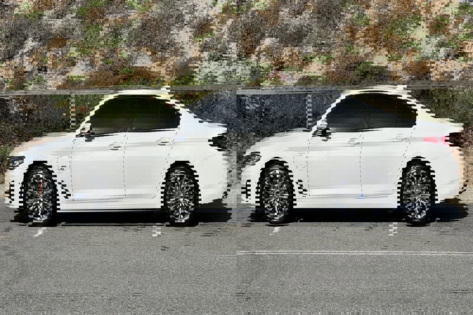 Certified 2023 BMW 530e w/ Convenience Package image 10