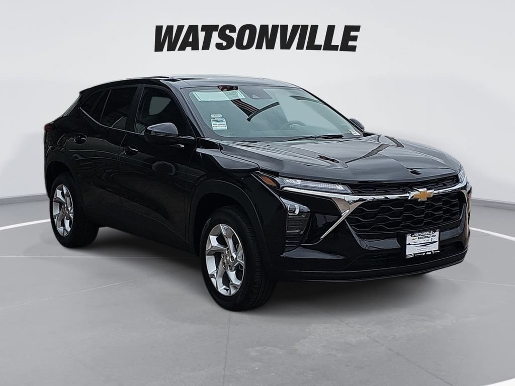 New 2026 Chevrolet Trax LS w/ LS Convenience Package FWD 360° Tour