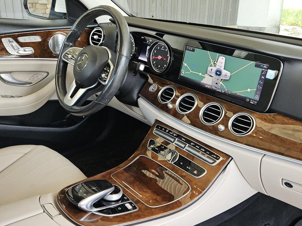 Used 2019 Mercedes-Benz E 300 4MATIC image 34