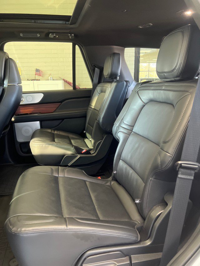 Used 2024 Lincoln Navigator Reserve AWD/4WD image 9