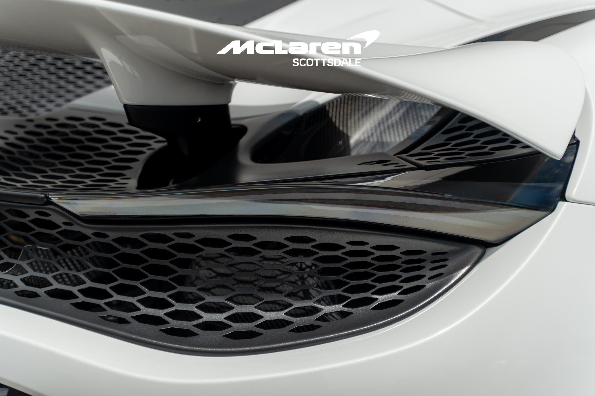 Used 2024 McLaren 750S Spider RWD image 32