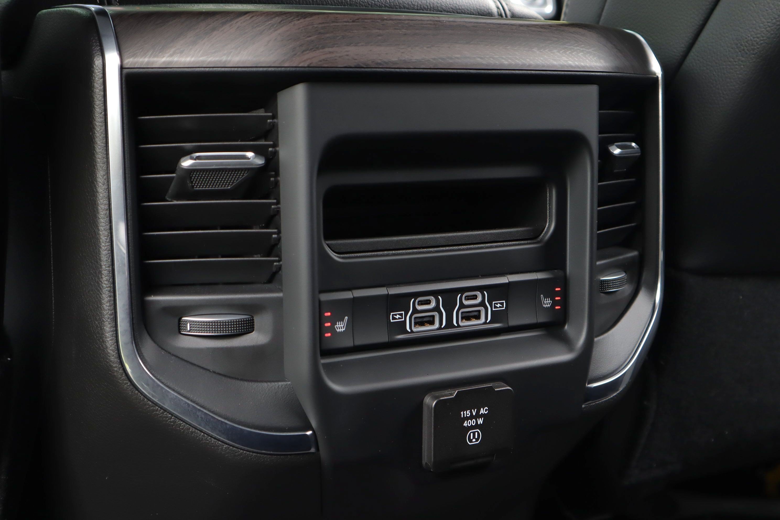 Used 2026 RAM 3500 Laramie AWD/4WD image 27