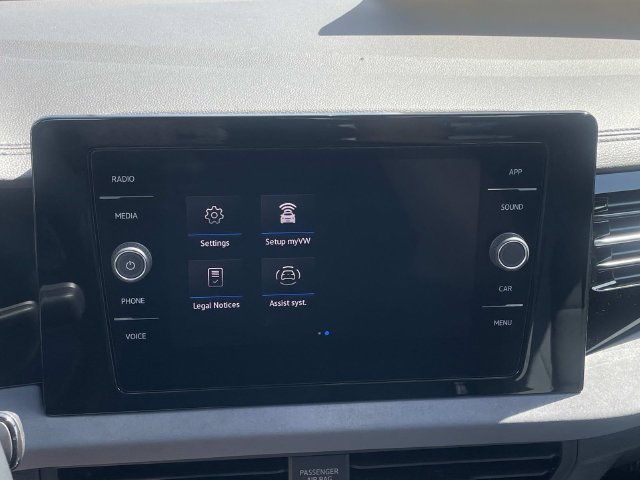 New 2026 Volkswagen Jetta SE FWD image 13