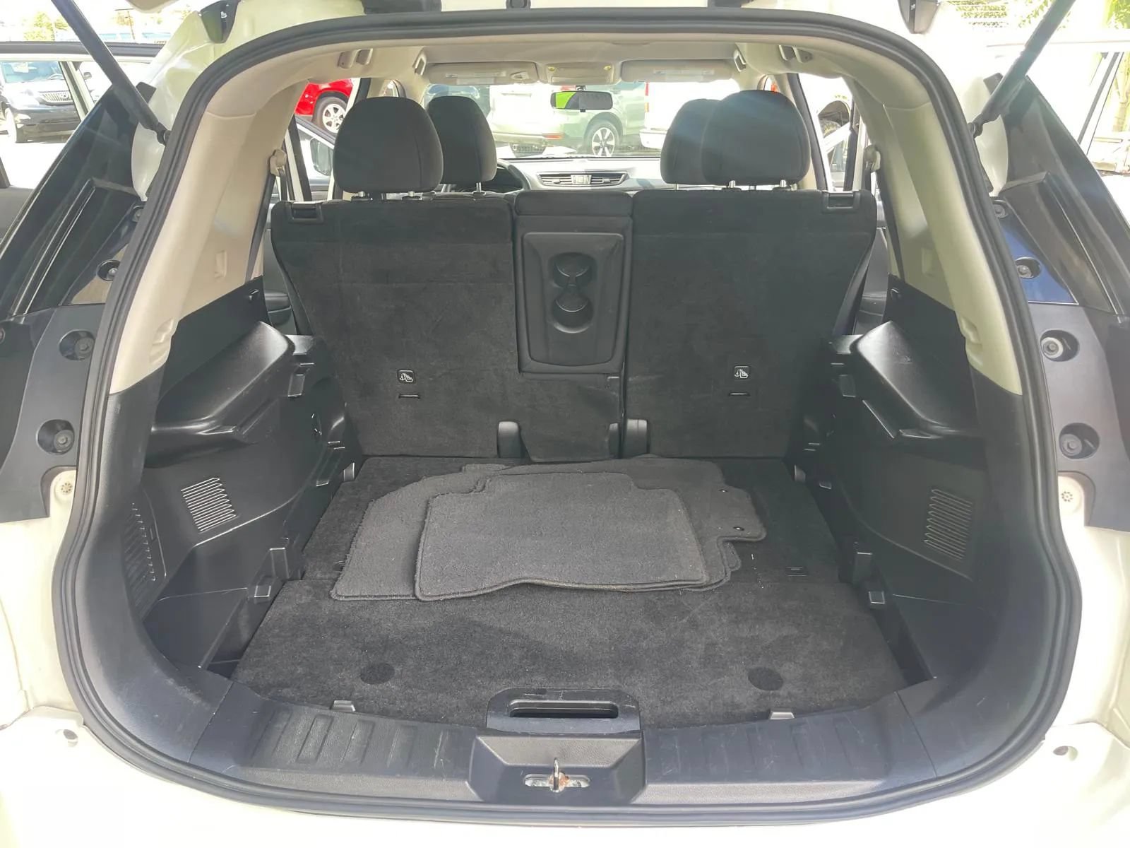 Used 2017 Nissan Rogue S AWD/4WD image 15