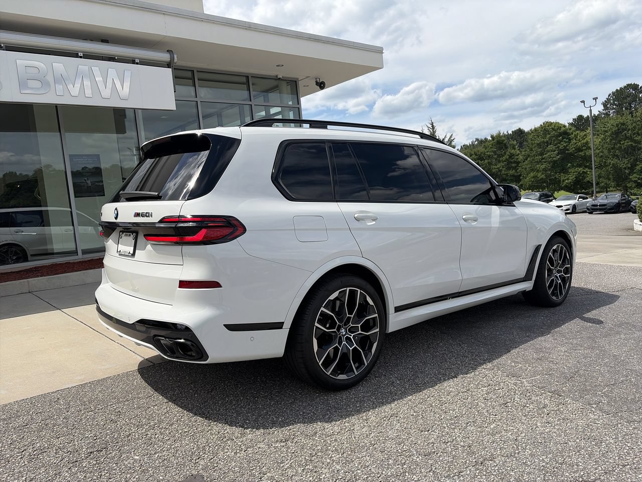 Certified 2025 BMW X7 M60i AWD/4WD image 8