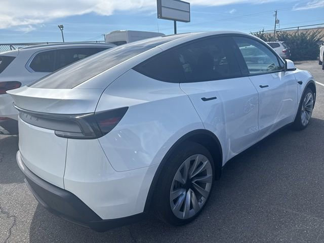 Used 2026 Tesla Model Y Long Range image 7
