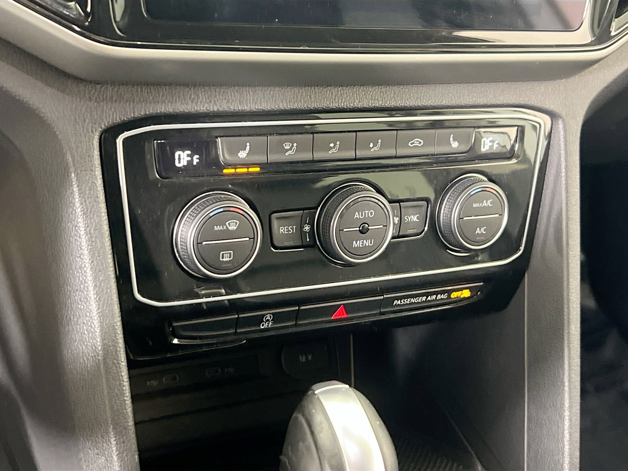 Used 2022 Volkswagen Atlas SE image 15