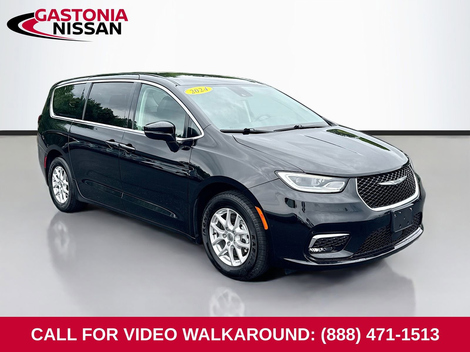 Used 2024 Chrysler Pacifica Touring-L