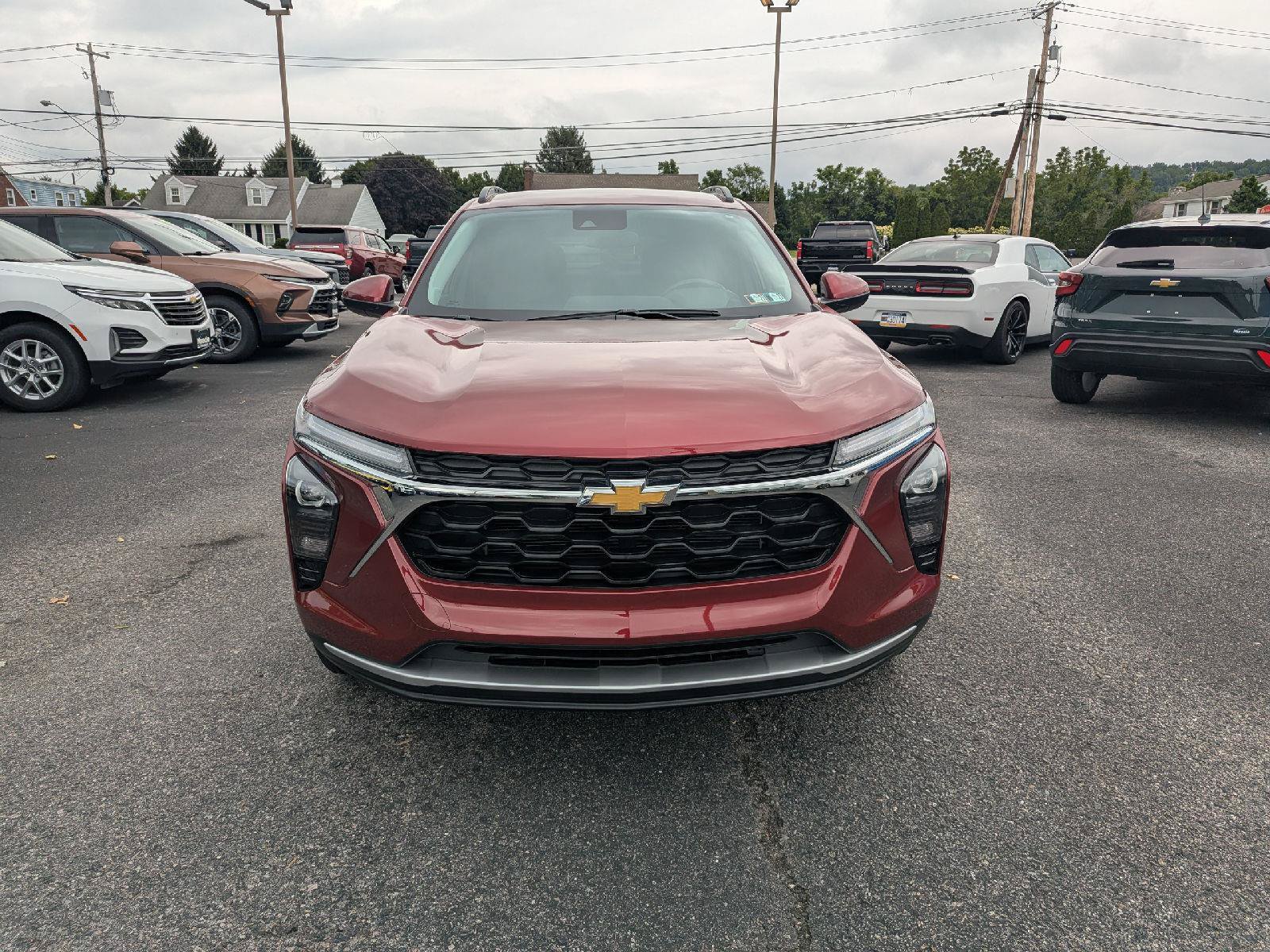 Used 2025 Chevrolet Trax LT w/ Driver Confidence Package FWD image 2