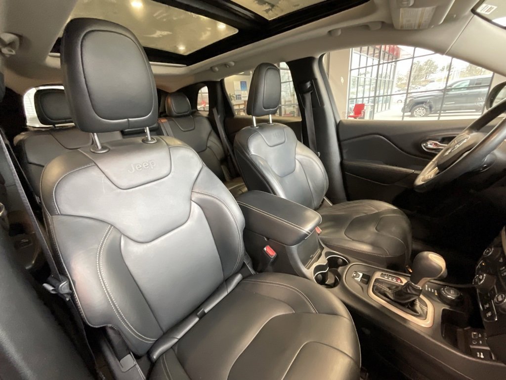 Used 2015 Jeep Cherokee Limited w/ Trailer Tow Group image 20