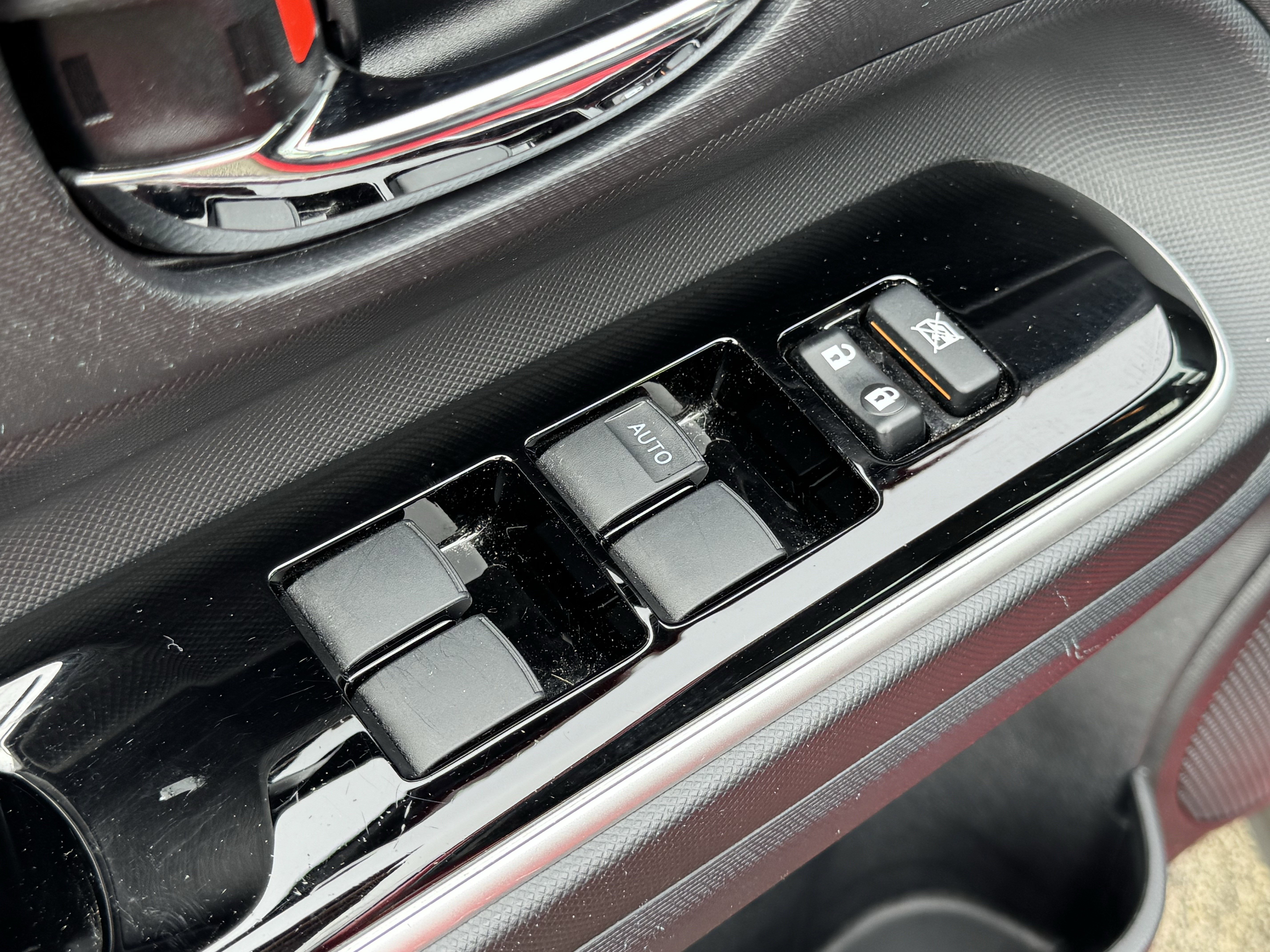 Used 2019 Toyota Prius C image 24