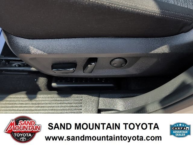 Used 2023 Nissan Rogue SV FWD image 15