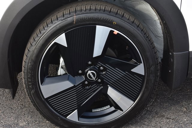 New 2026 Nissan Kicks SR w/ SR Premium Package image 11