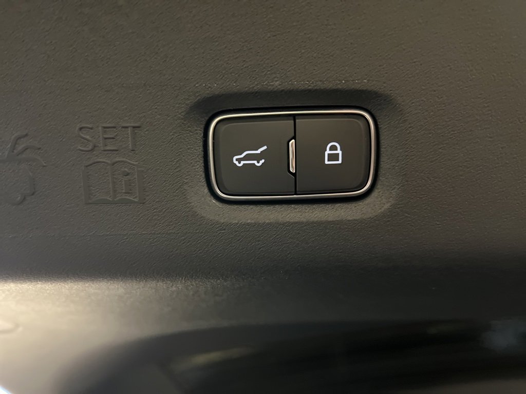 Used 2025 Lincoln Navigator Reserve w/ Jet Appearance Package image 43