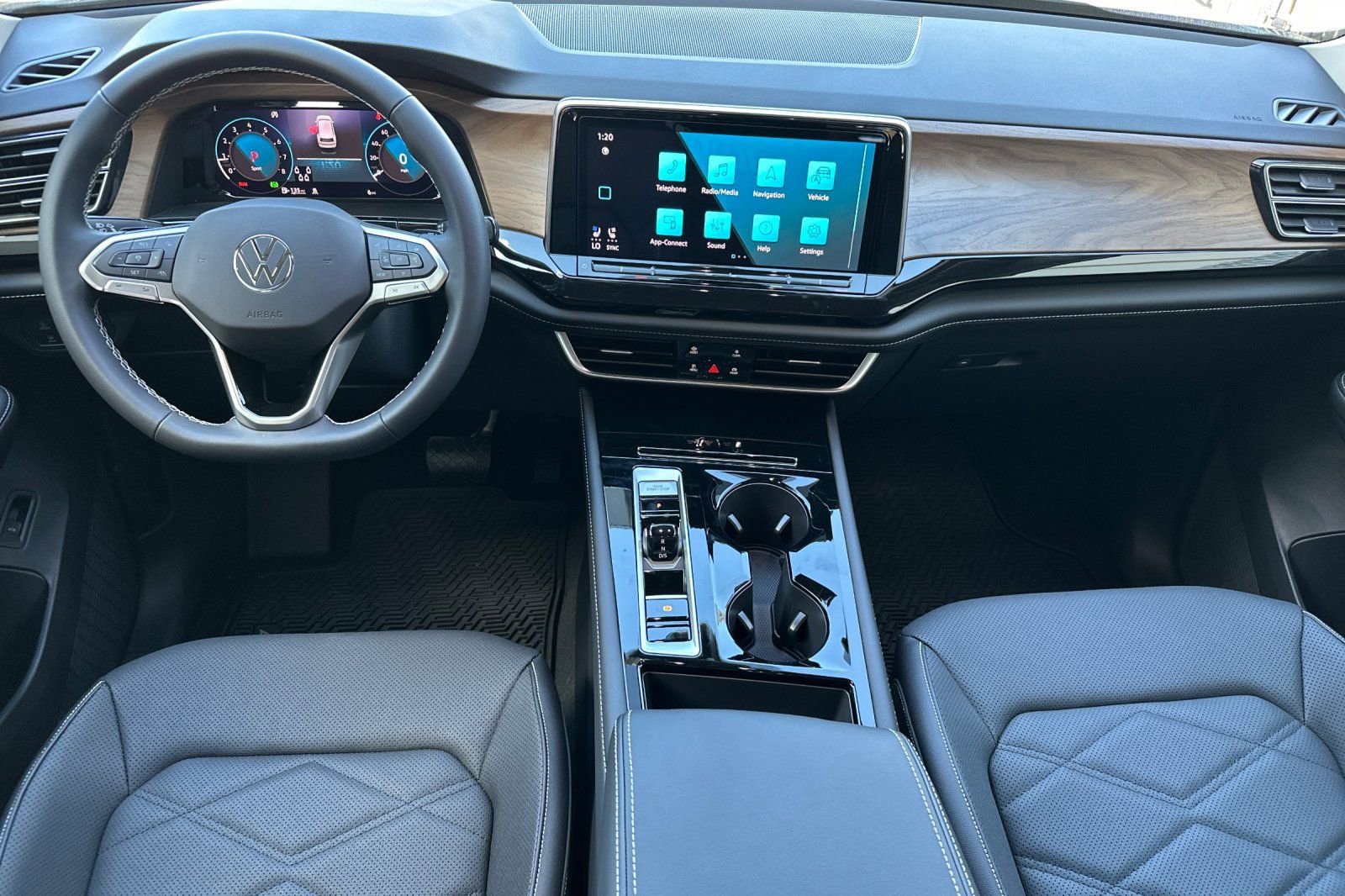 New 2026 Volkswagen Atlas SE image 12