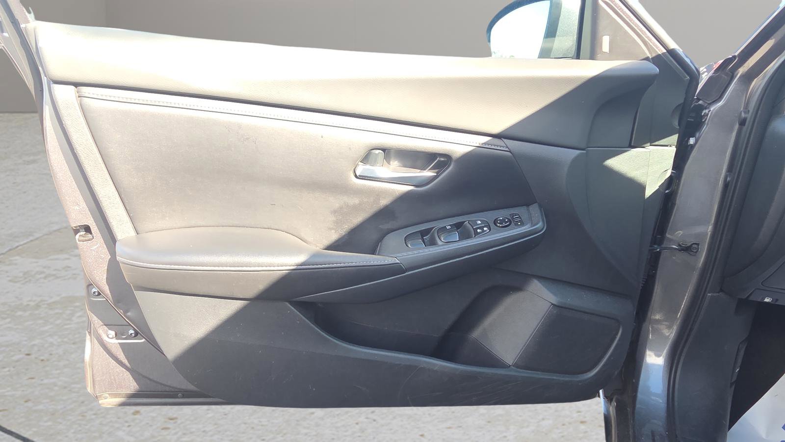 Used 2022 Nissan Sentra SV w/ All-Weather Package FWD image 25