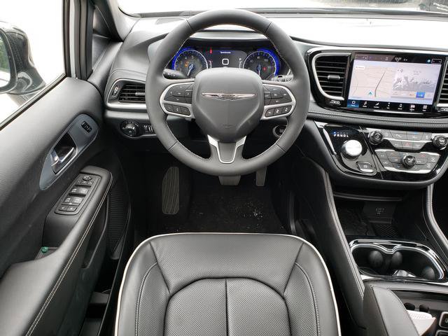 New 2026 Chrysler Pacifica Limited AWD/4WD image 10