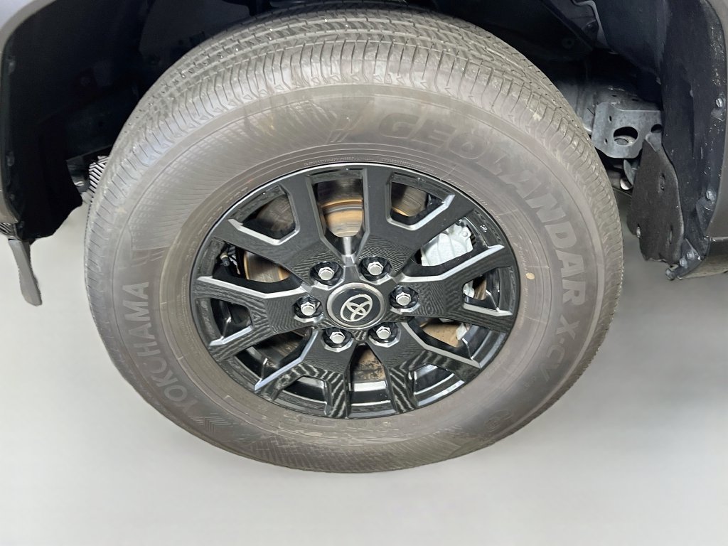 Used 2026 Toyota 4Runner SR5 AWD/4WD image 11