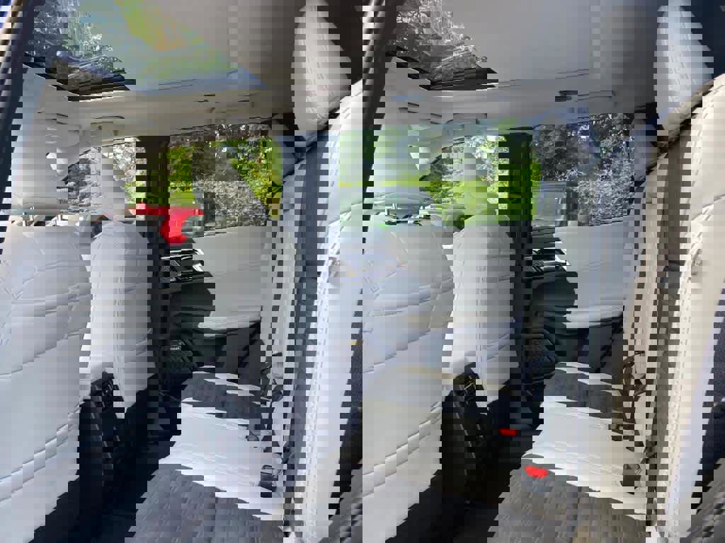 New 2025 Mitsubishi Outlander SE image 12