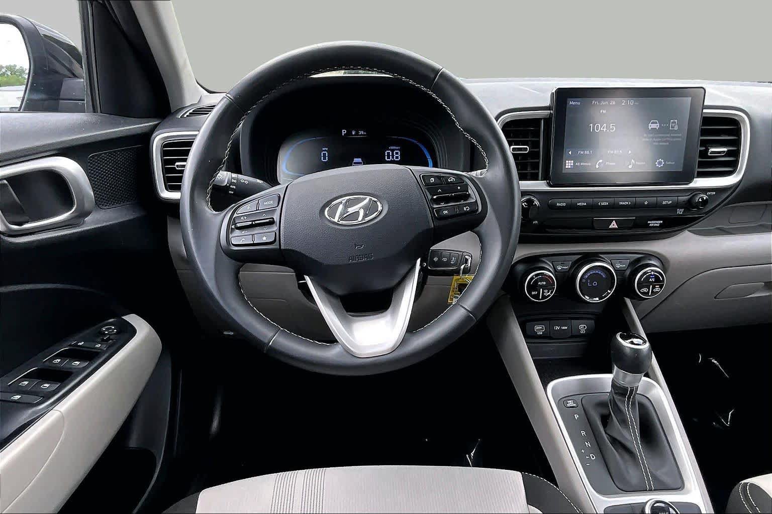 Used 2023 Hyundai Venue SEL w/ Cargo Package FWD image 6