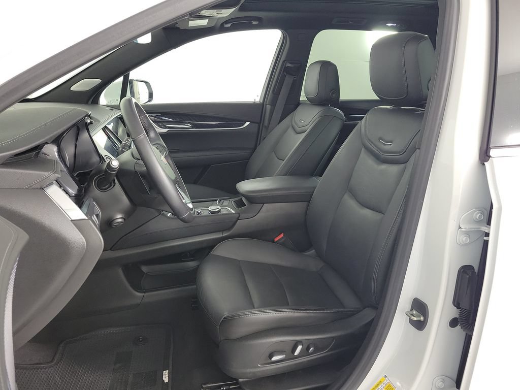 Certified 2023 Cadillac XT6 Premium Luxury FWD image 18