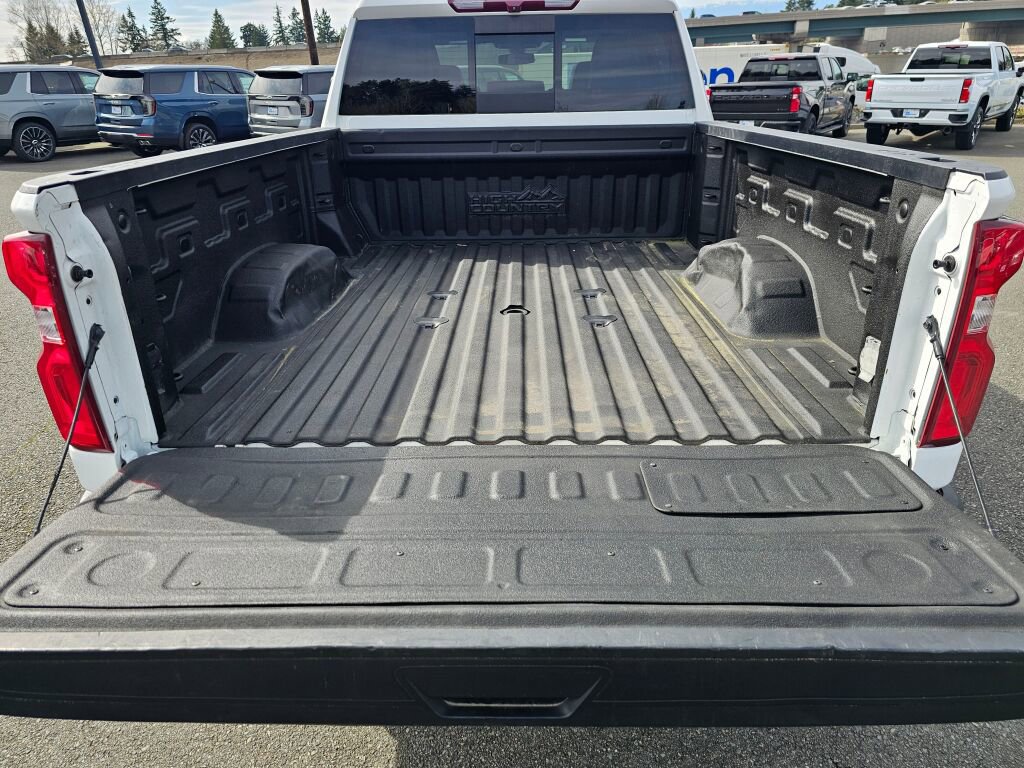 Used 2022 Chevrolet Silverado 3500 High Country w/ Safety Package II AWD/4WD image 25
