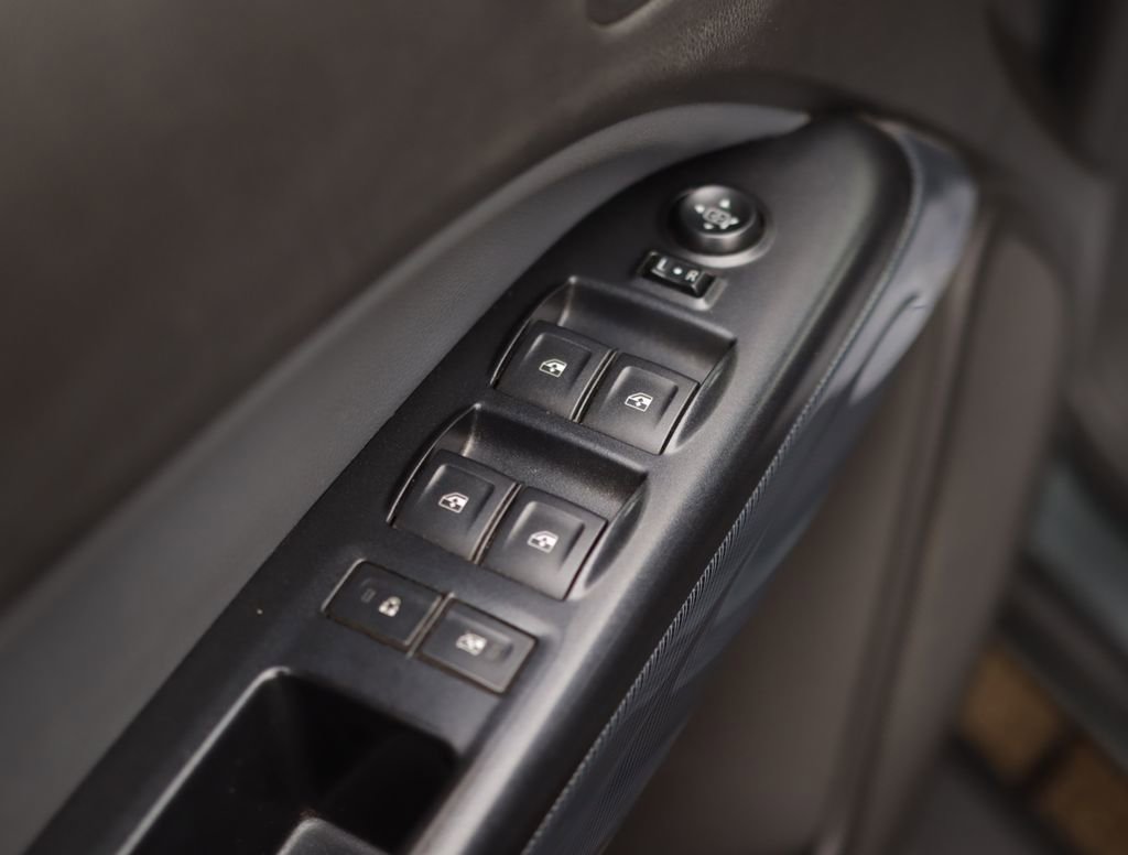 Used 2017 Chevrolet Colorado Z71 image 23