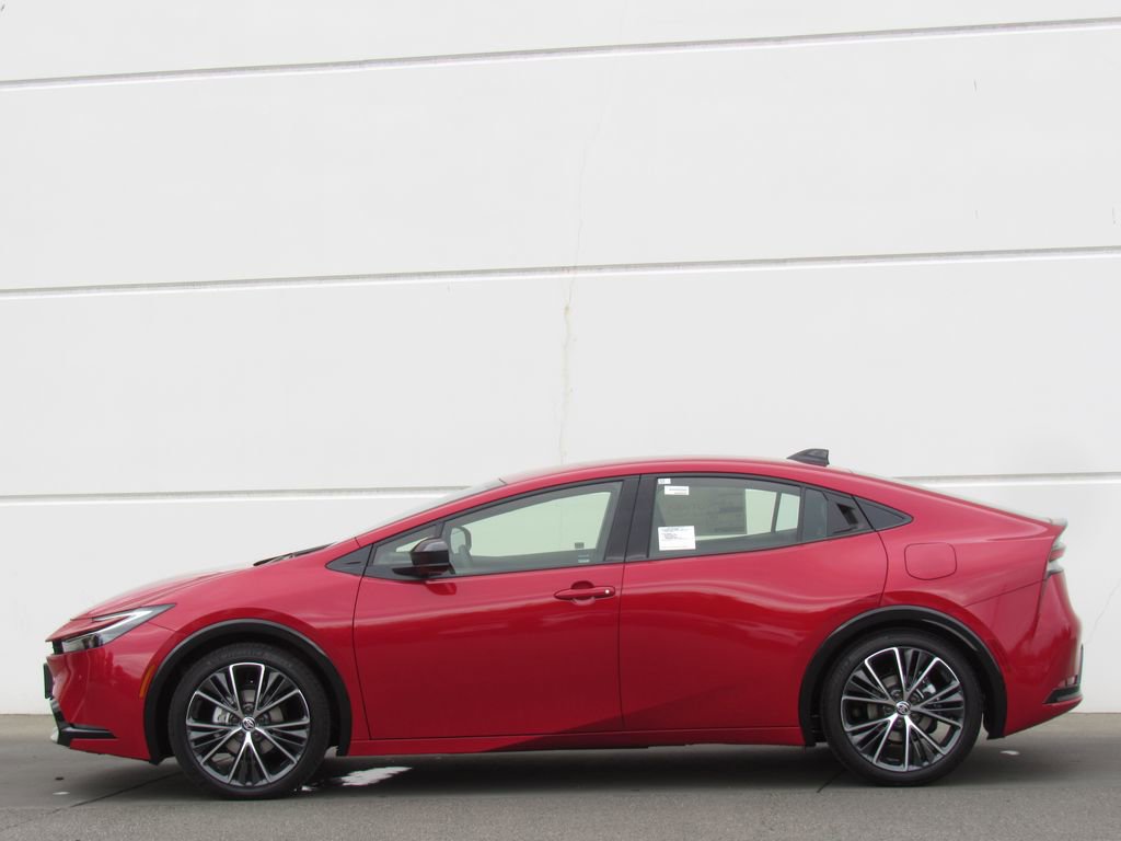 New 2026 Toyota Prius XLE FWD image 4