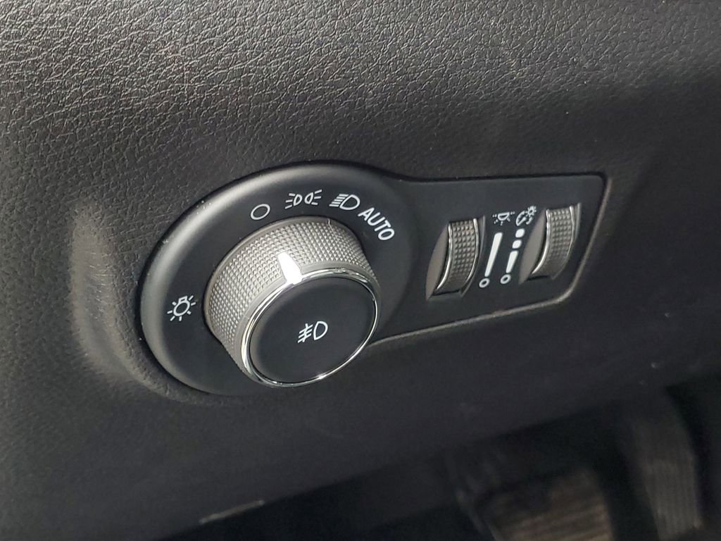 Used 2022 Jeep Compass Latitude image 14