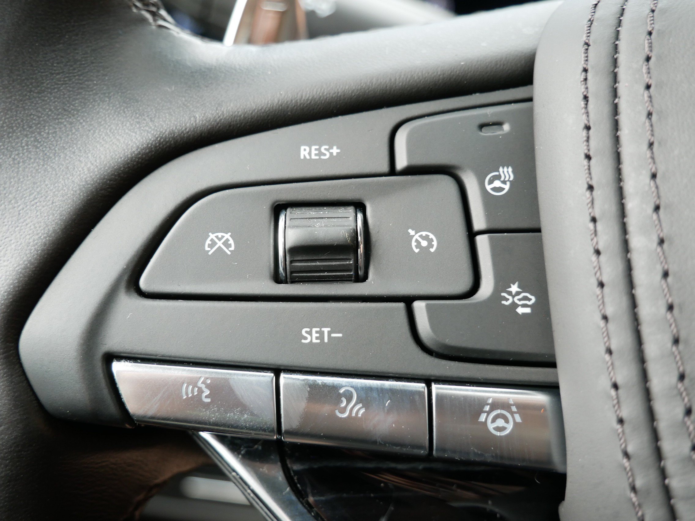 Used 2023 Cadillac Escalade V w/ LPO, ONYX Package AWD/4WD image 23